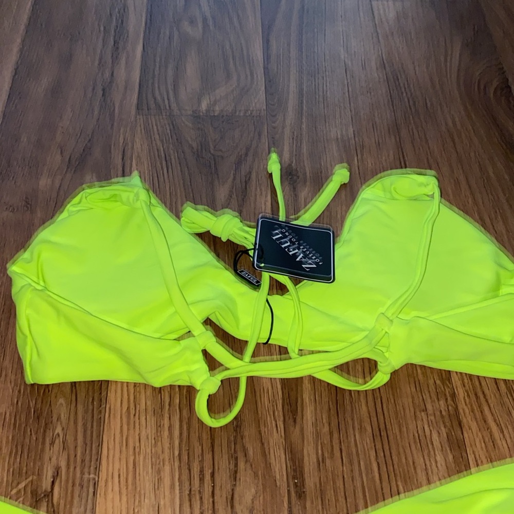 Zaful electric yellow bikini - Picture 5 of 5